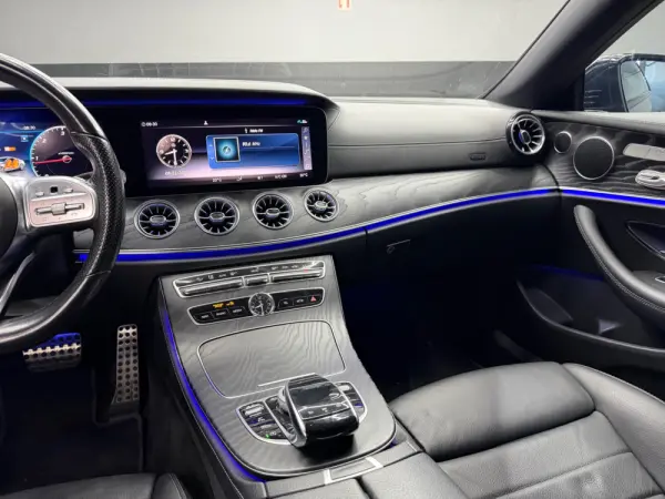 Mercedes-Benz E 300 d AMG Line Aut. 10