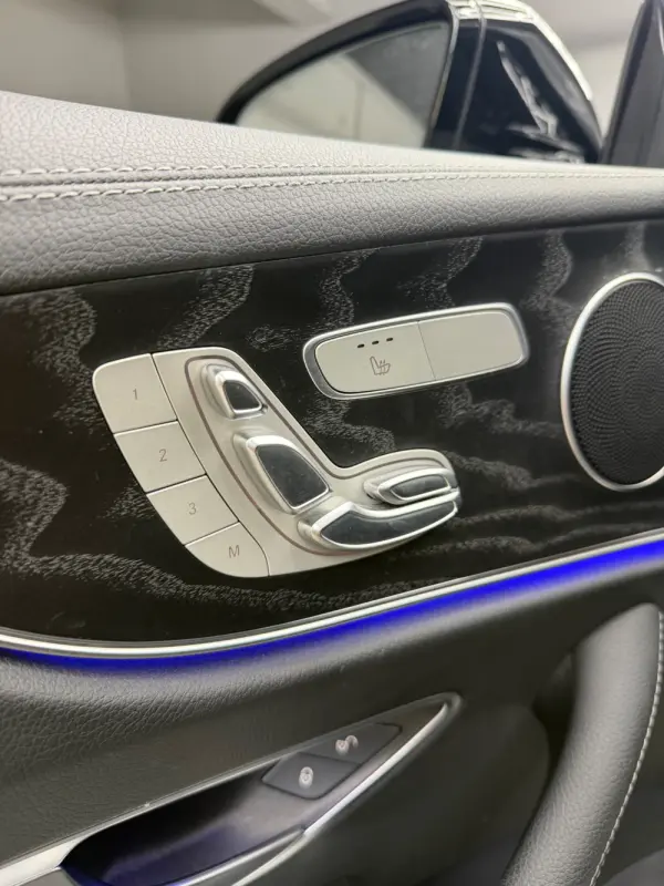 Mercedes-Benz E 300 d AMG Line Aut. 13