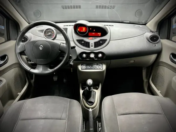 Renault Twingo 1.2 16V City 6