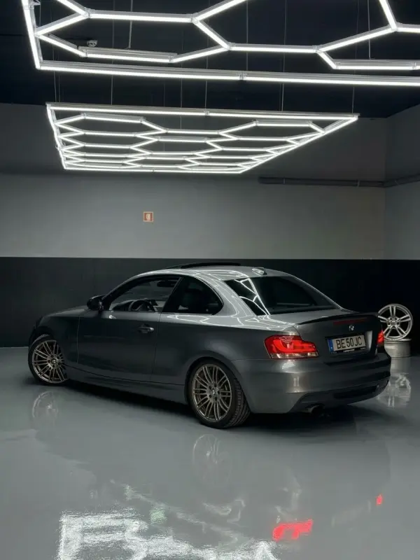 BMW 123 d 7