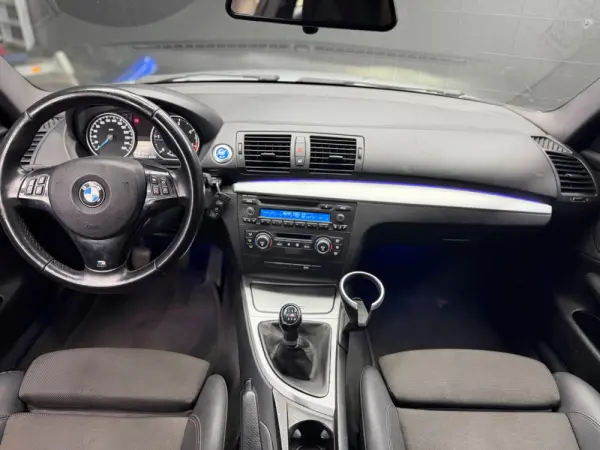 BMW 123 d Limited Edition Lifestyle c/ M Sport Pack 9