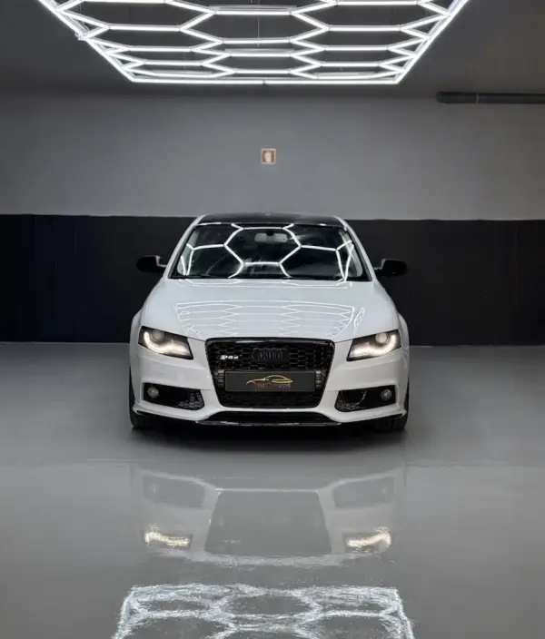 Audi A4 2.0 TDI S-line 3