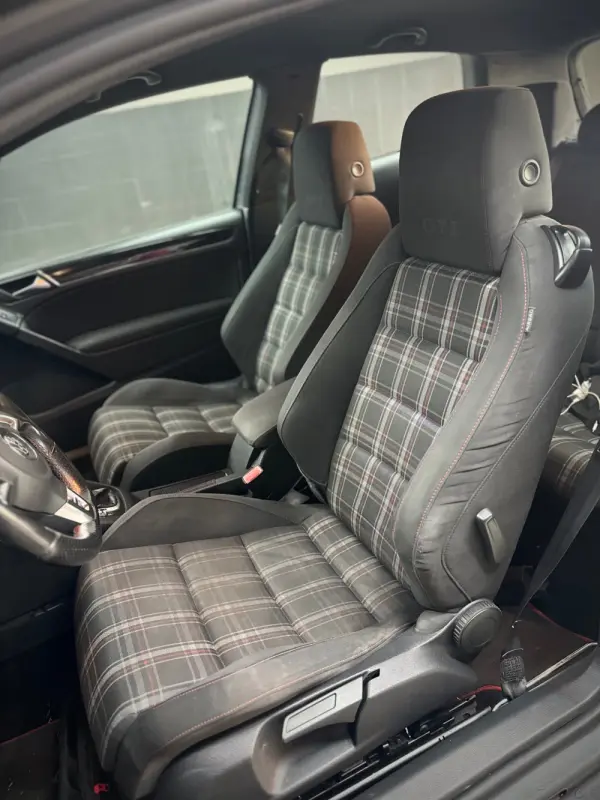 Volkswagen Golf 2.0 GTI DSG 8