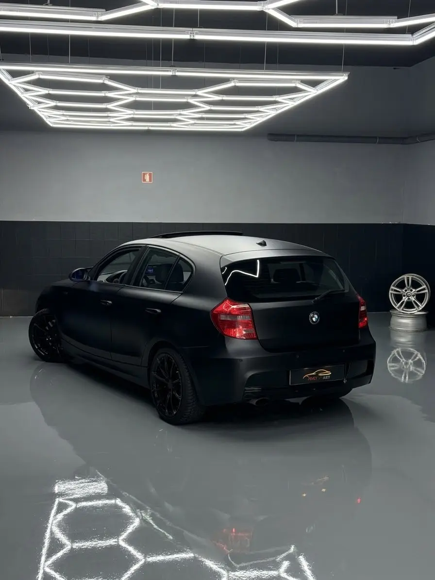 BMW 123 d 6
