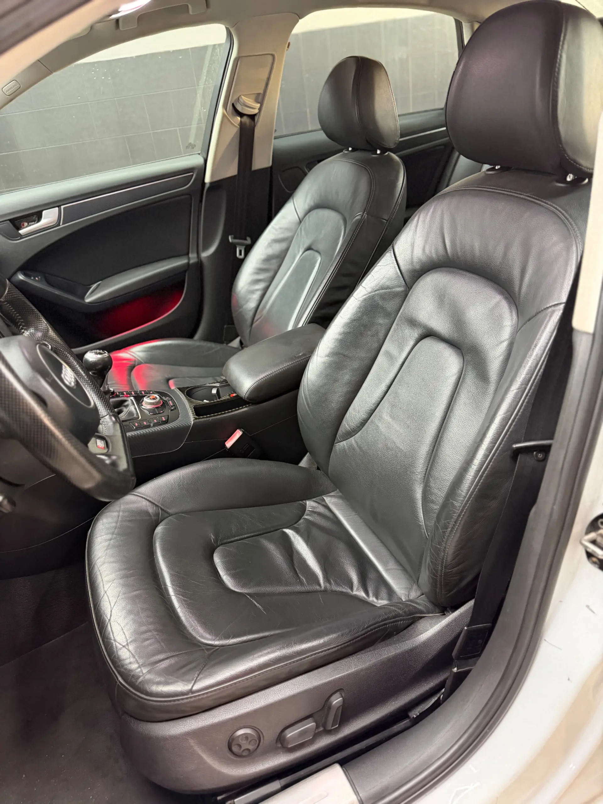 Audi A4 2.0 TDI S-line 10