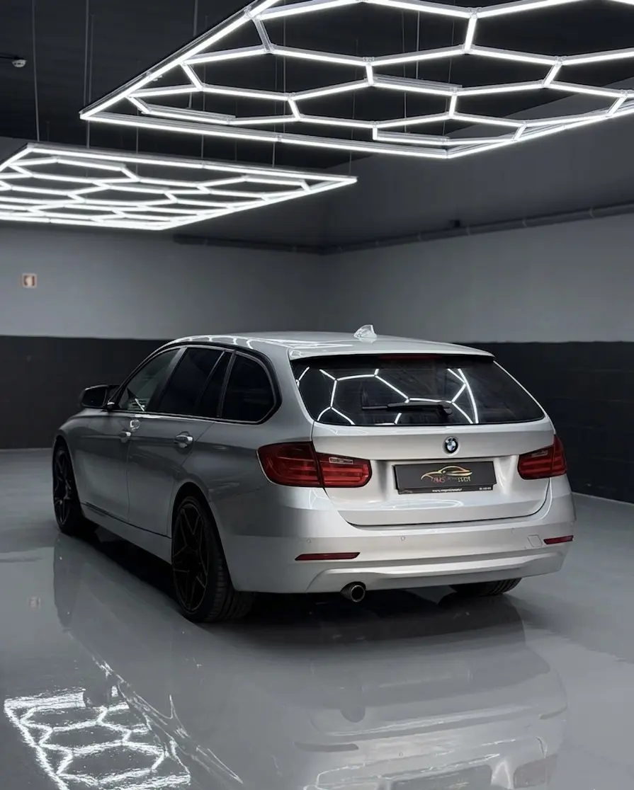 BMW 318 d Aut. 6
