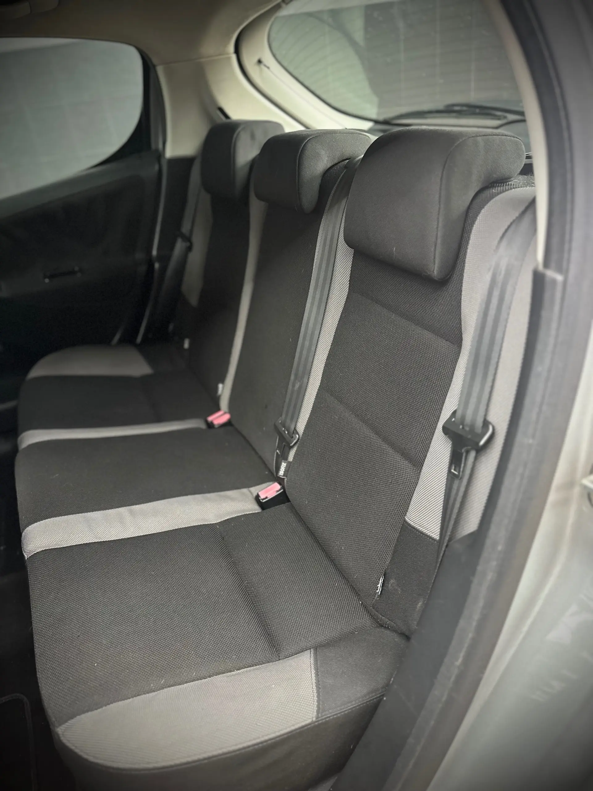 Peugeot 207 1.4 HDi Premium 7