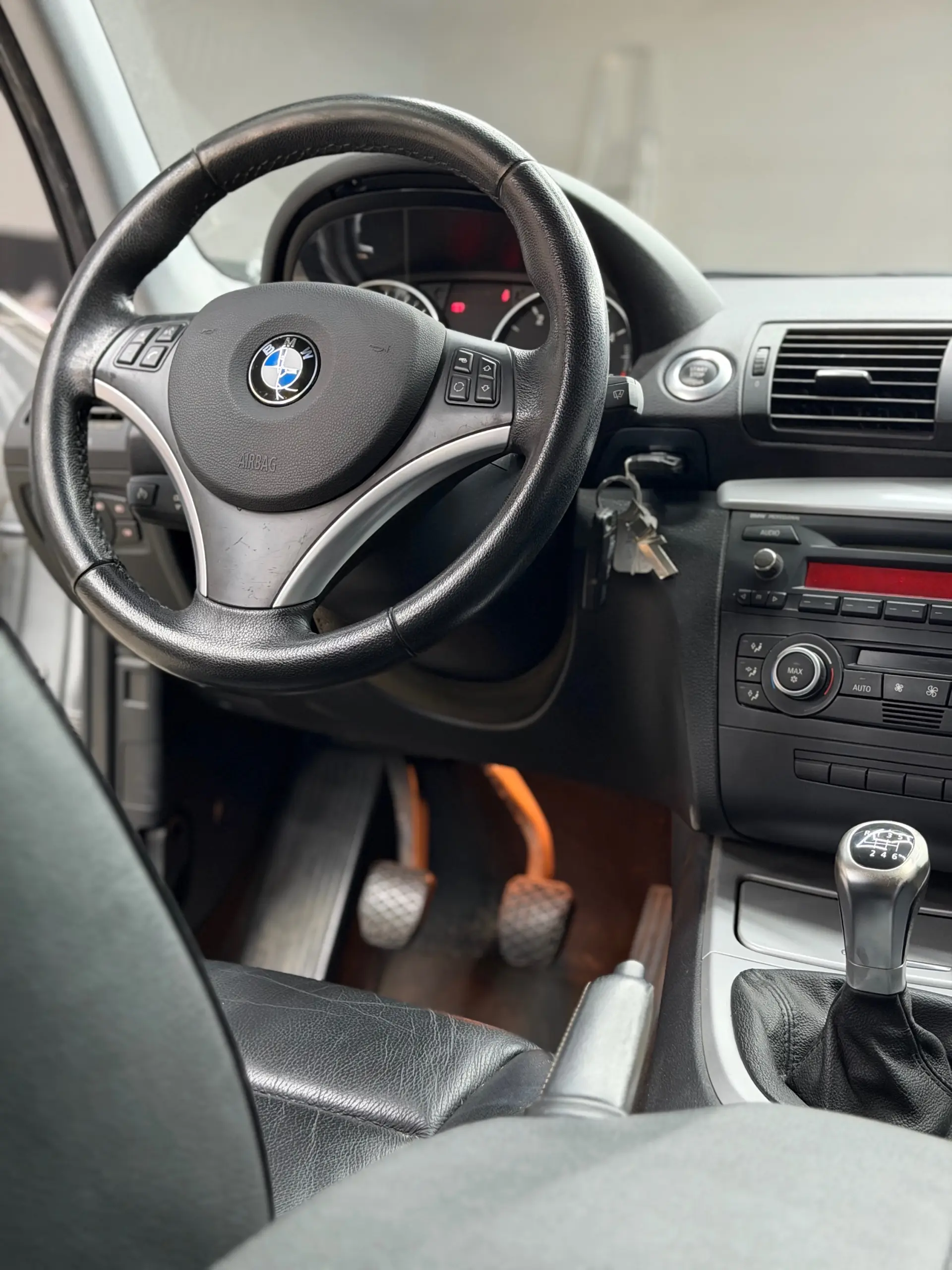 BMW 118 d Line Sport 9