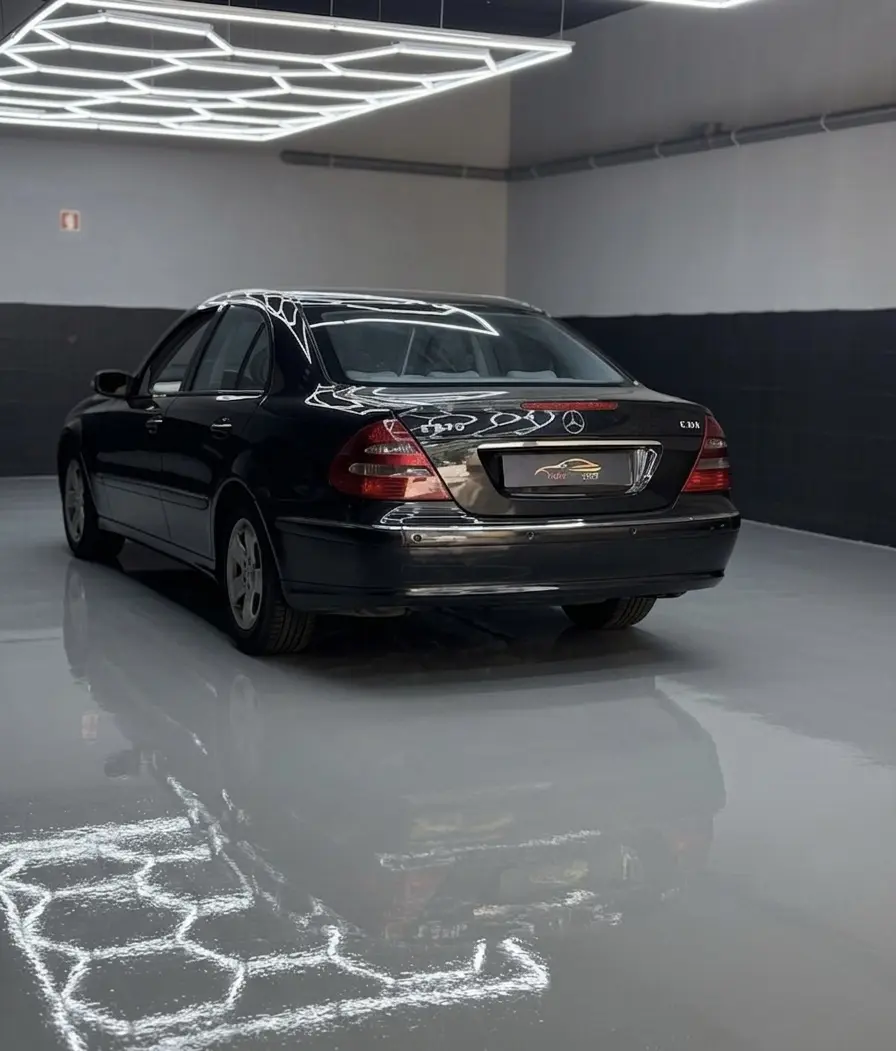 Mercedes-Benz E 270 6
