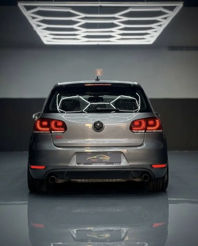 Volkswagen Golf 2.0 GTI DSG 5