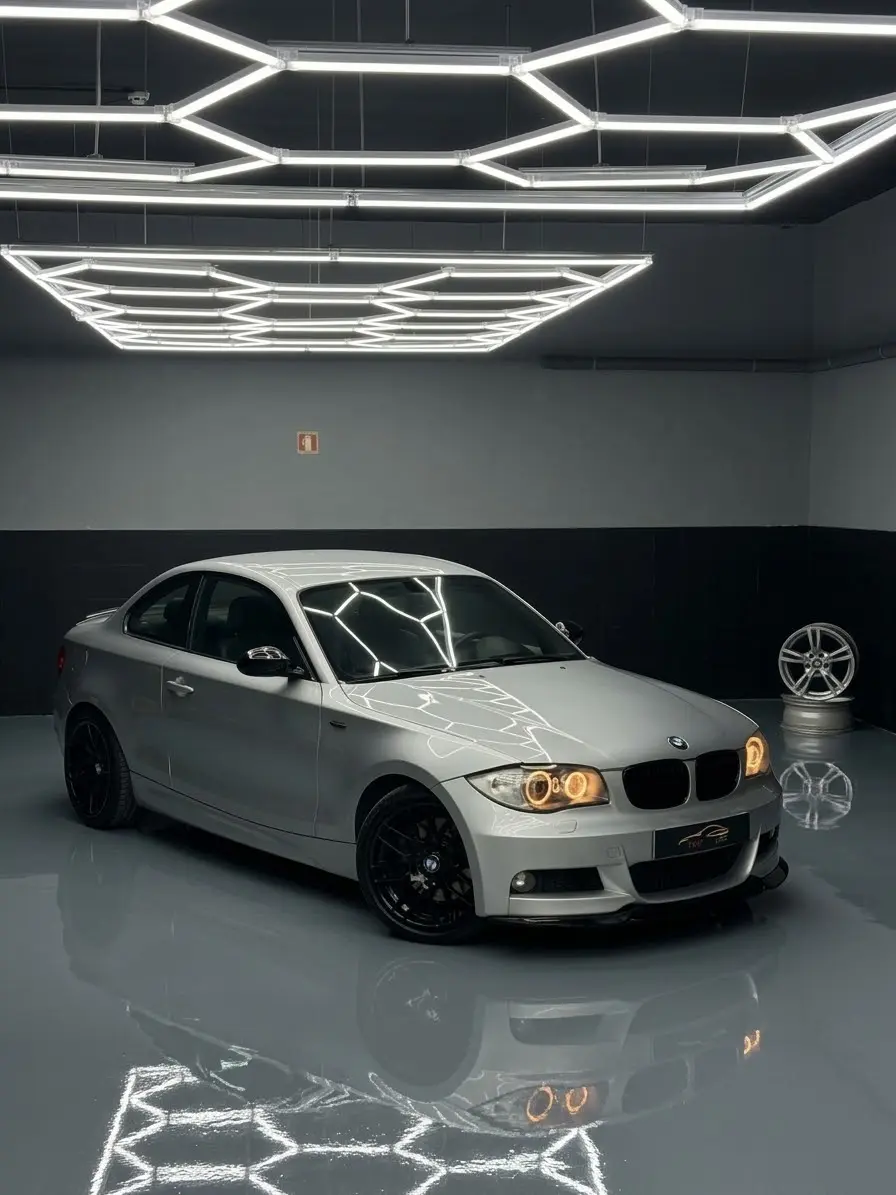 BMW 123 d Limited Edition Lifestyle c/ M Sport Pack 1