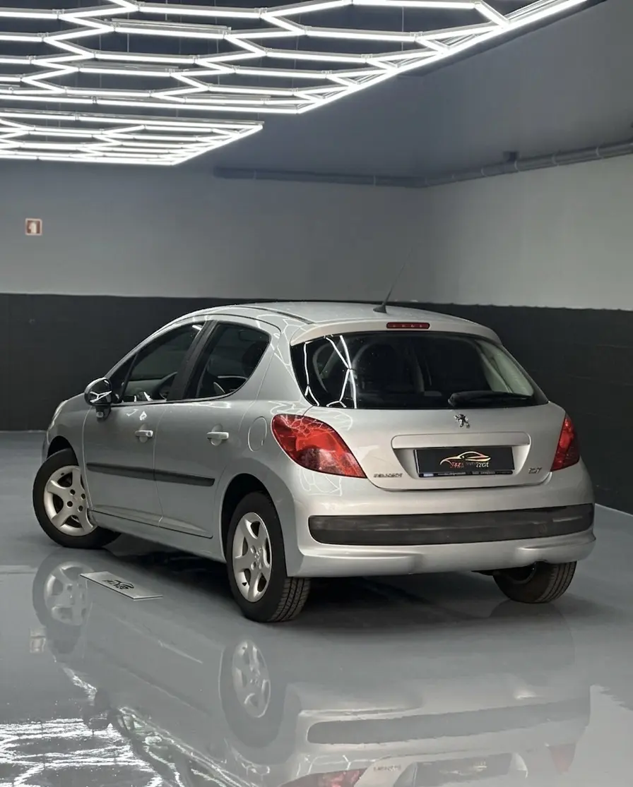 Peugeot 207 1.4 HDi Premium 4
