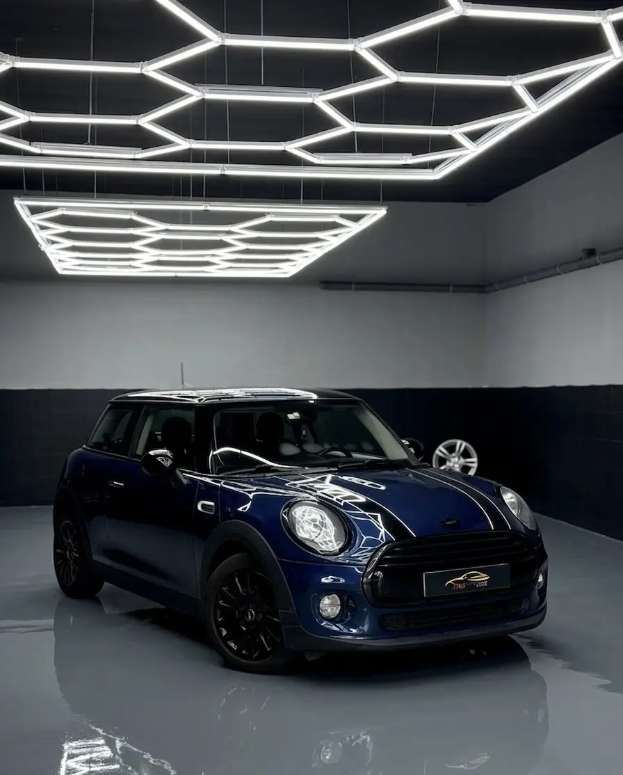 MINI 3 Portas Cooper D Auto 1
