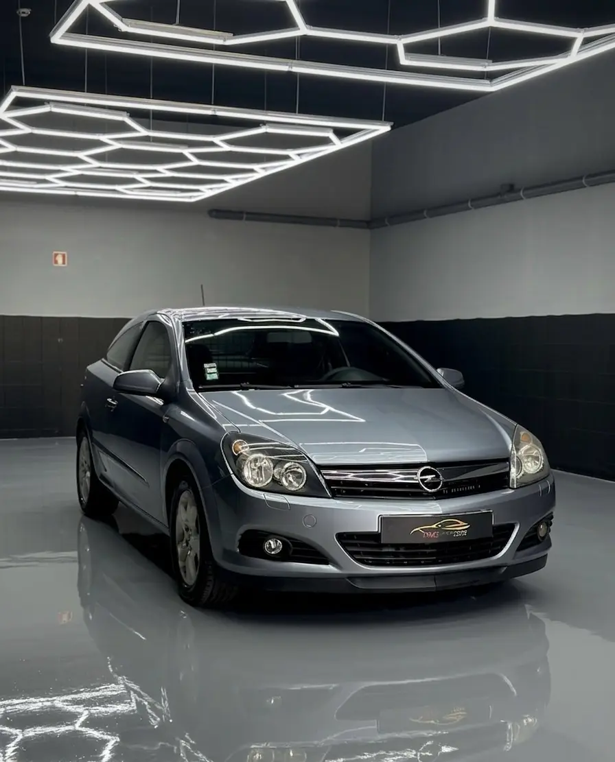 Opel Astra GTC 2