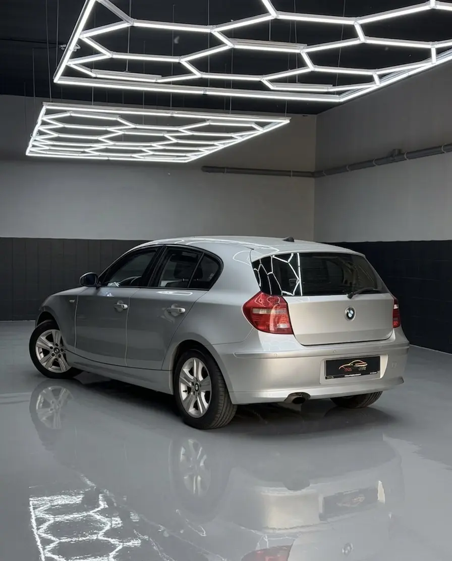 BMW 118 d Line Sport 5