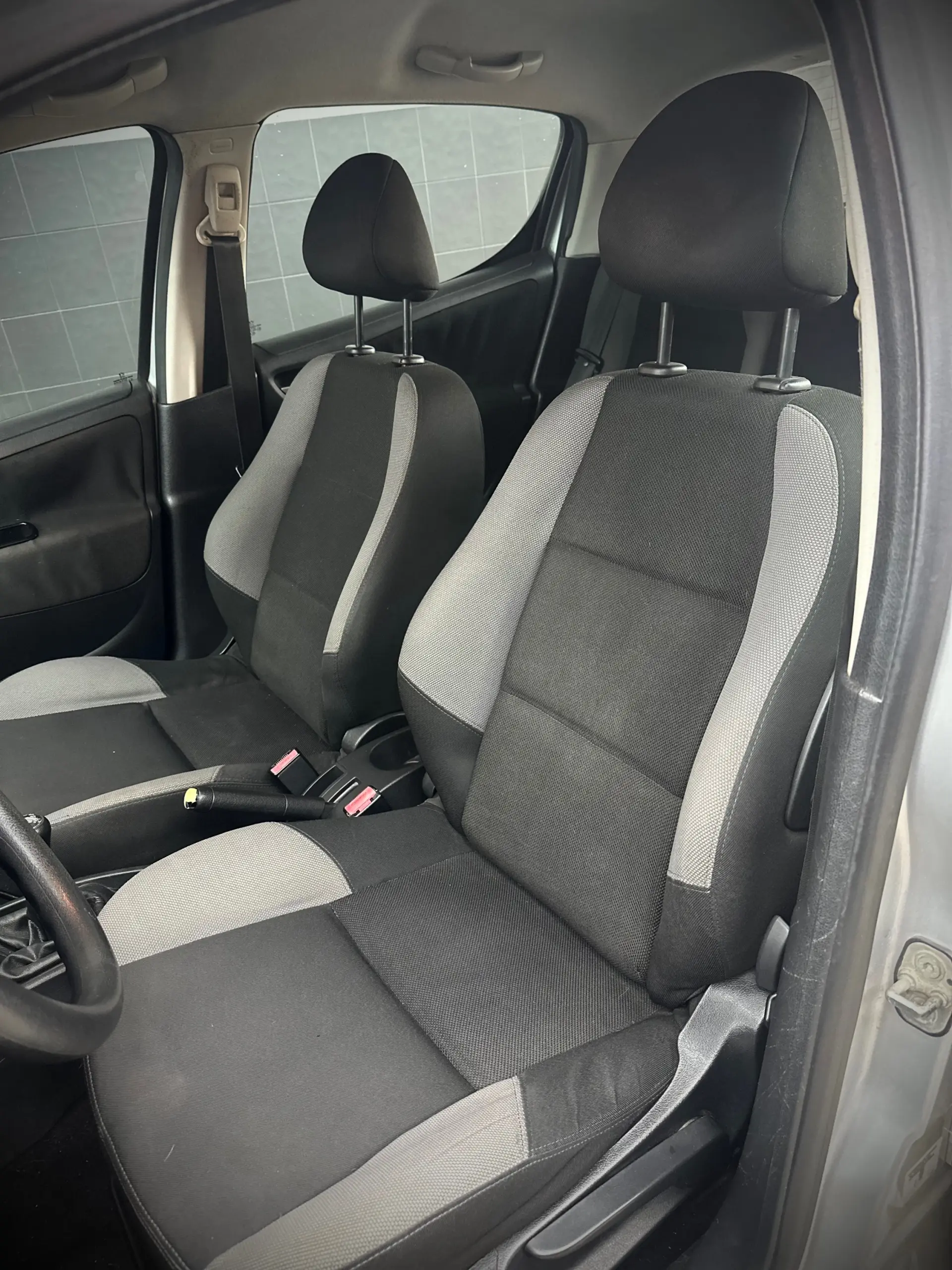 Peugeot 207 1.4 HDi Premium 6