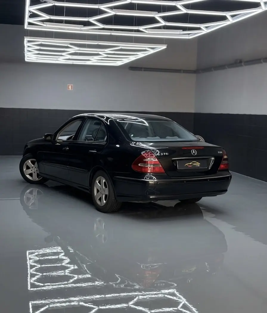 Mercedes-Benz E 270 5