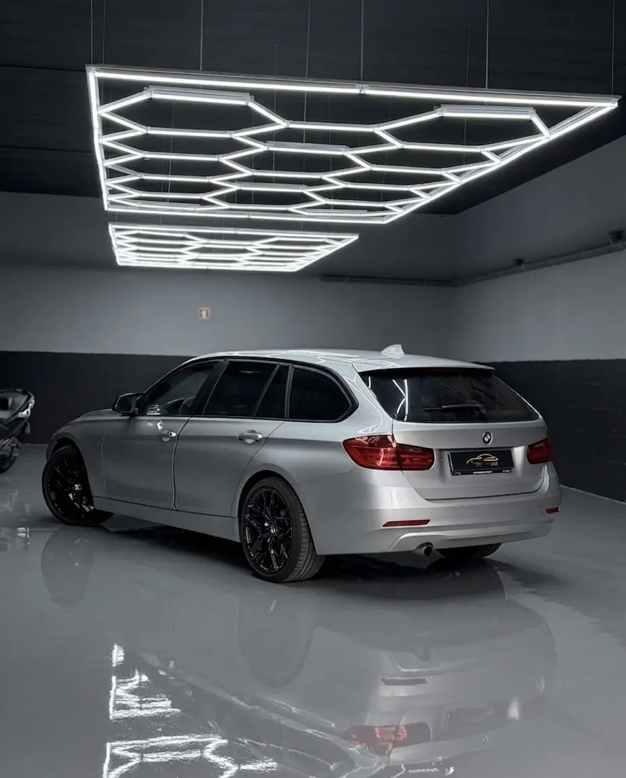 BMW 318 d Aut. 7