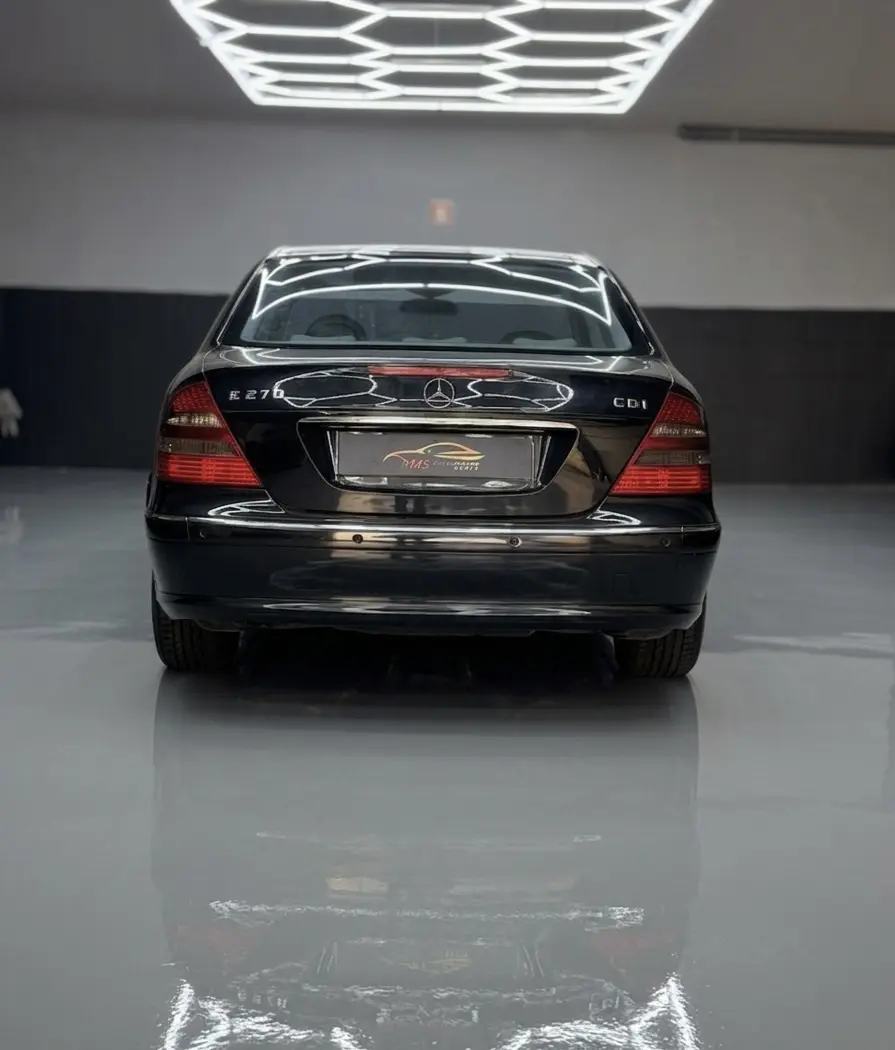 Mercedes-Benz E 270 4