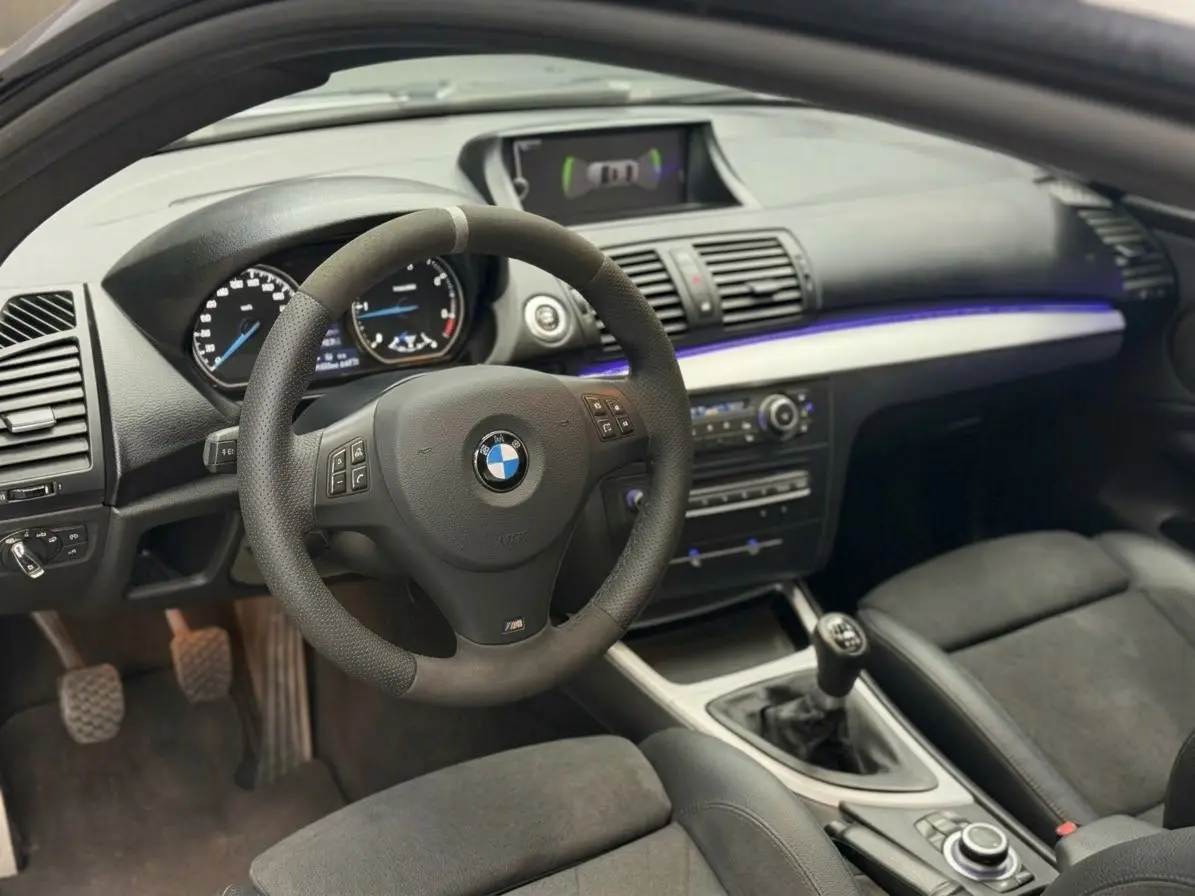BMW 123 d 8