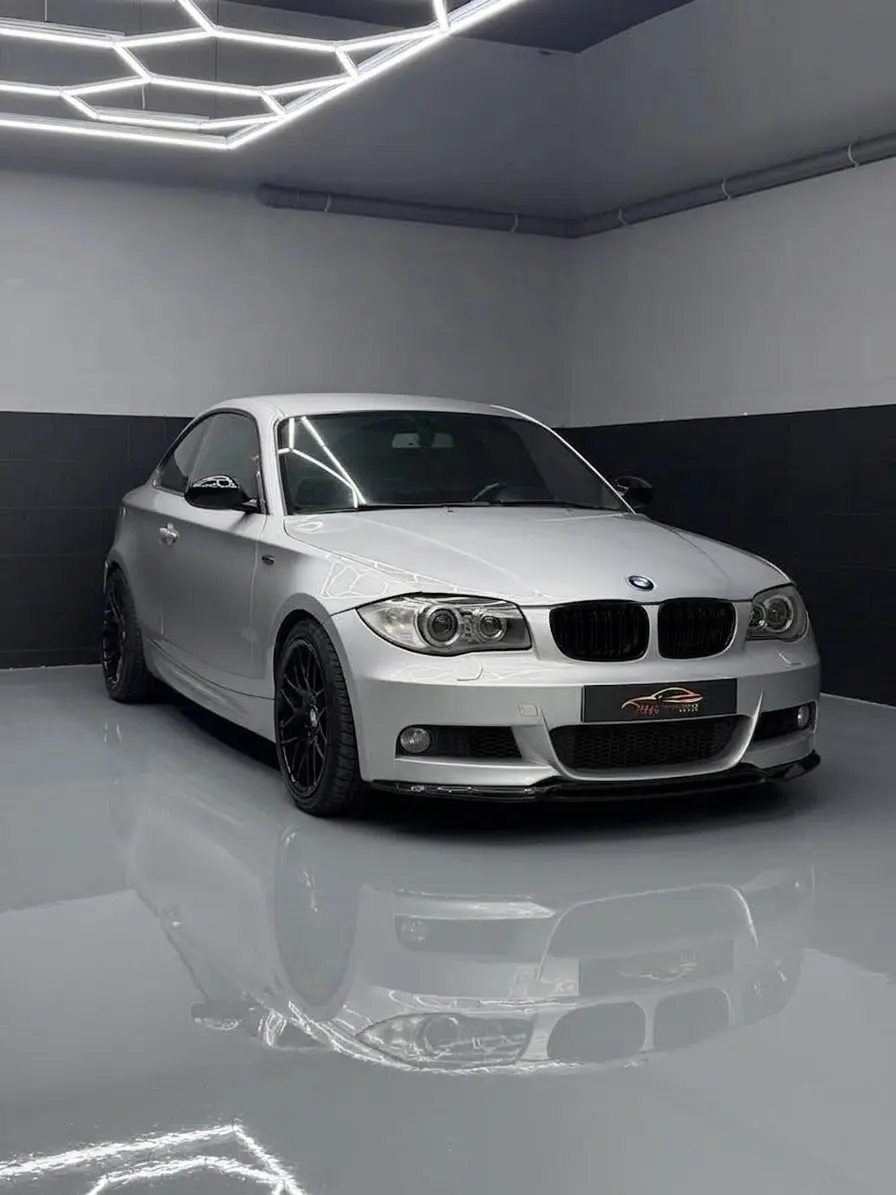 BMW 123 d Limited Edition Lifestyle c/ M Sport Pack 3