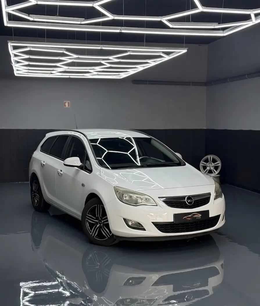 Opel Astra Sports Tourer 1.3 CDTI DPF Sports Tourer Edition 1