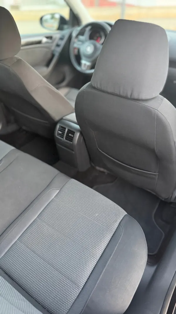 Volkswagen Golf 2.0 TDi Confortline 12