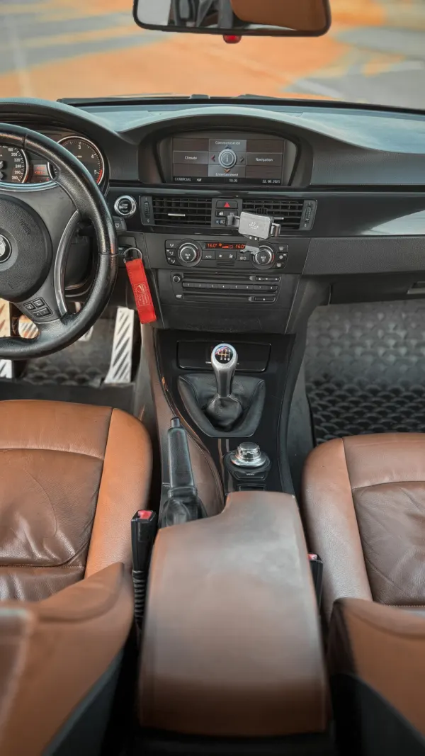 BMW 330 E93 Cabrio 3