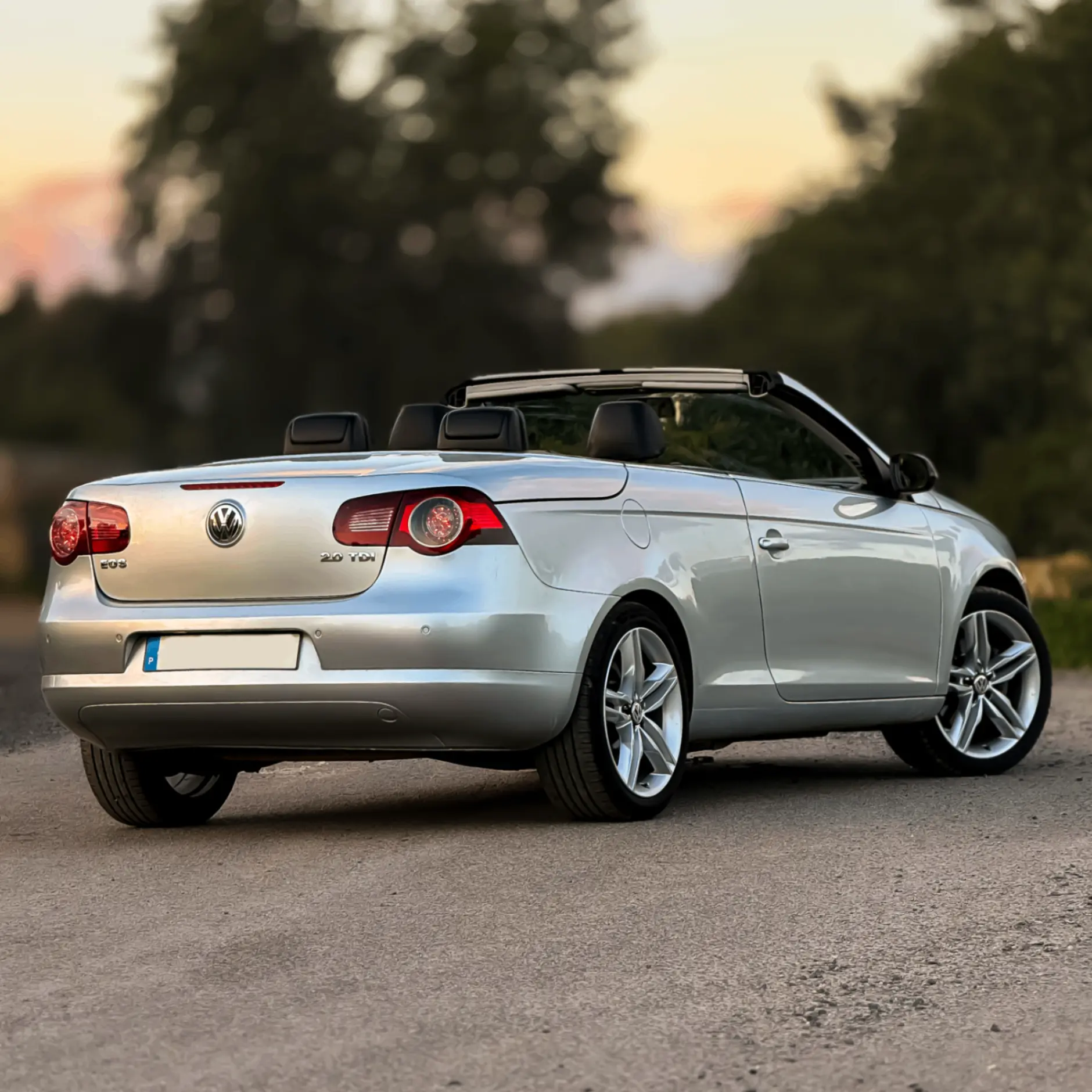 Volkswagen EOS 2