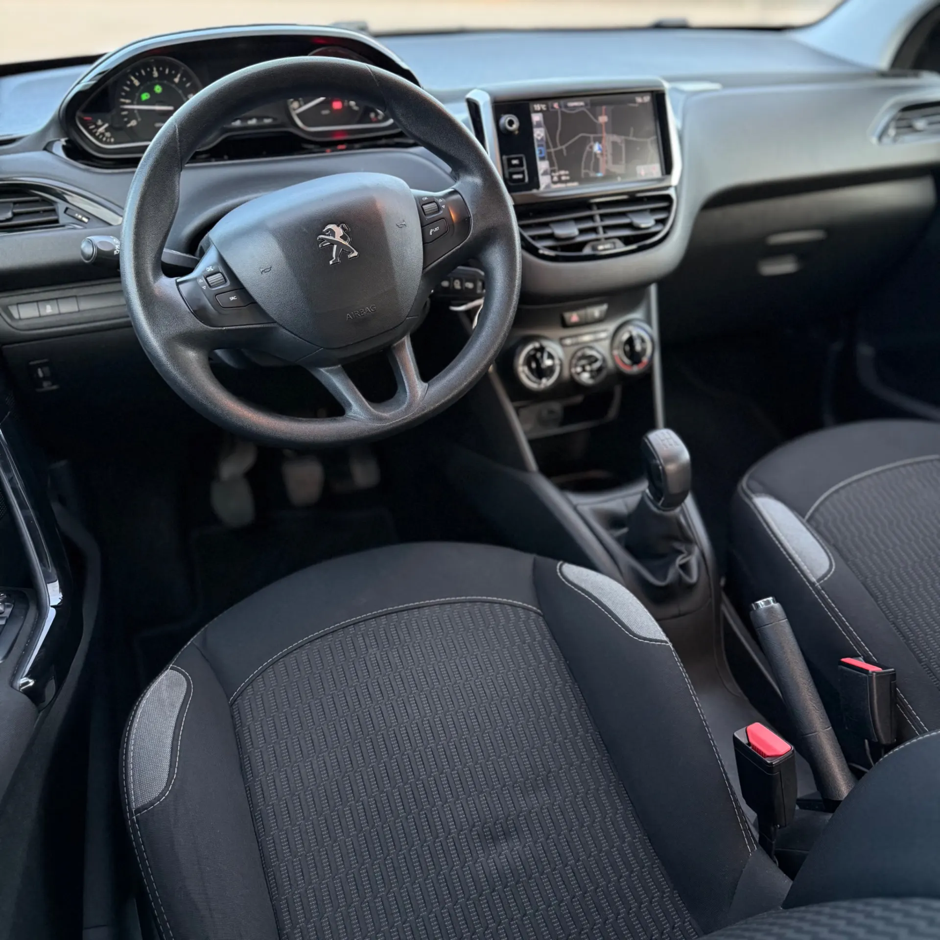 Peugeot 208 1.6 BlueHDi Active 6