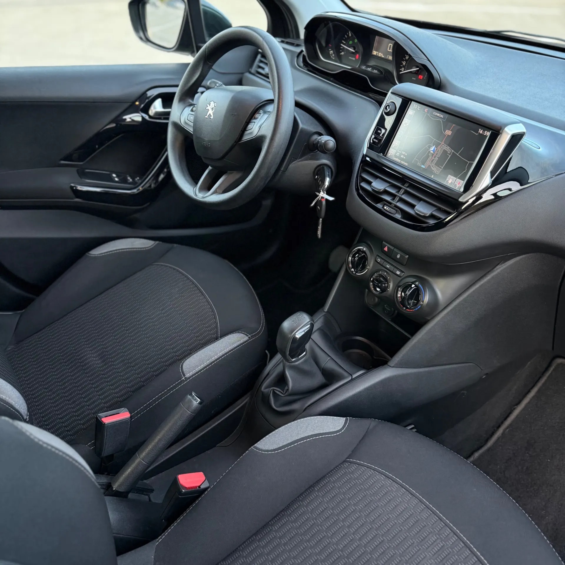 Peugeot 208 1.6 BlueHDi Active 9