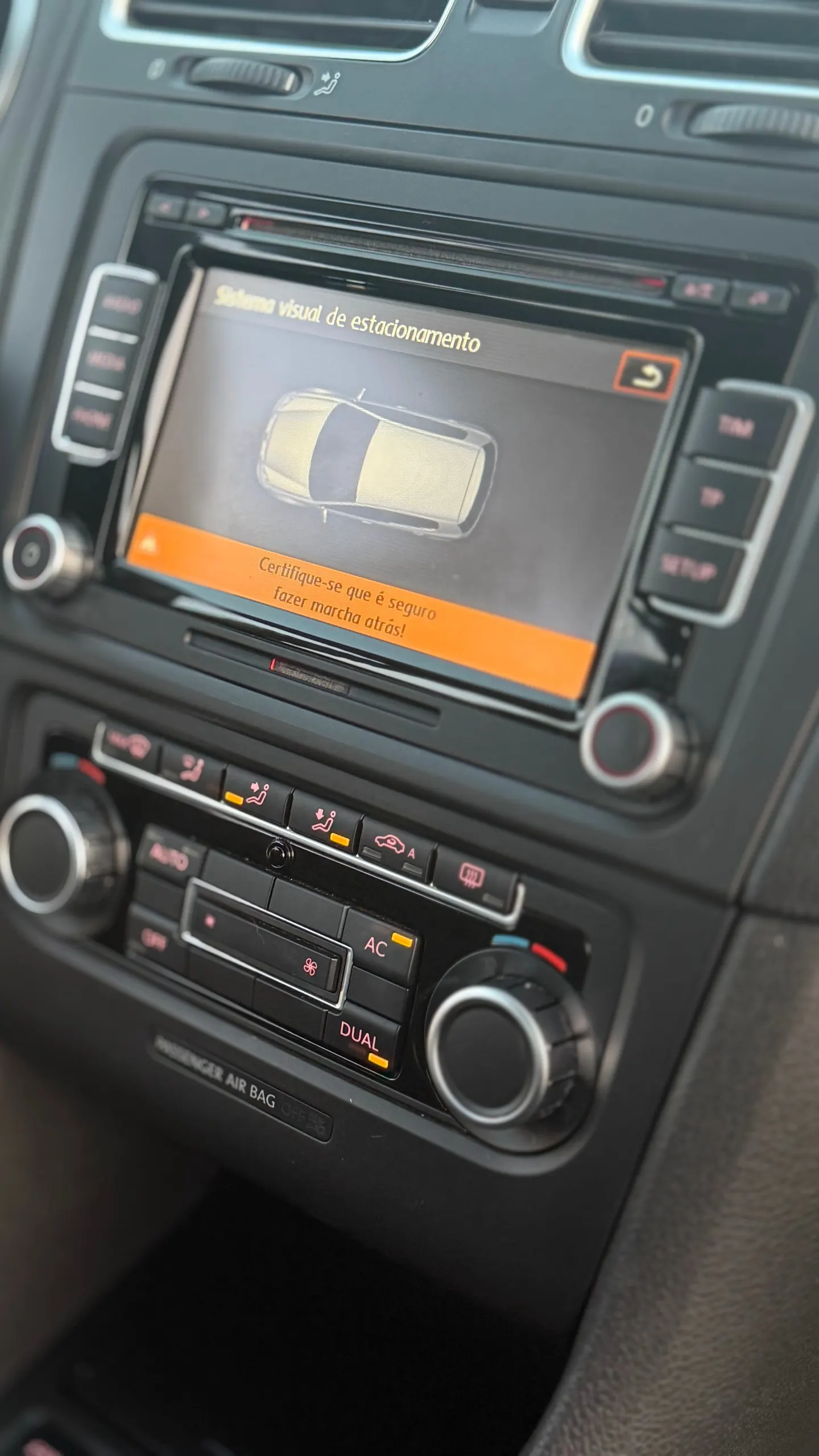 Volkswagen Golf 2.0 TDi Confortline 8