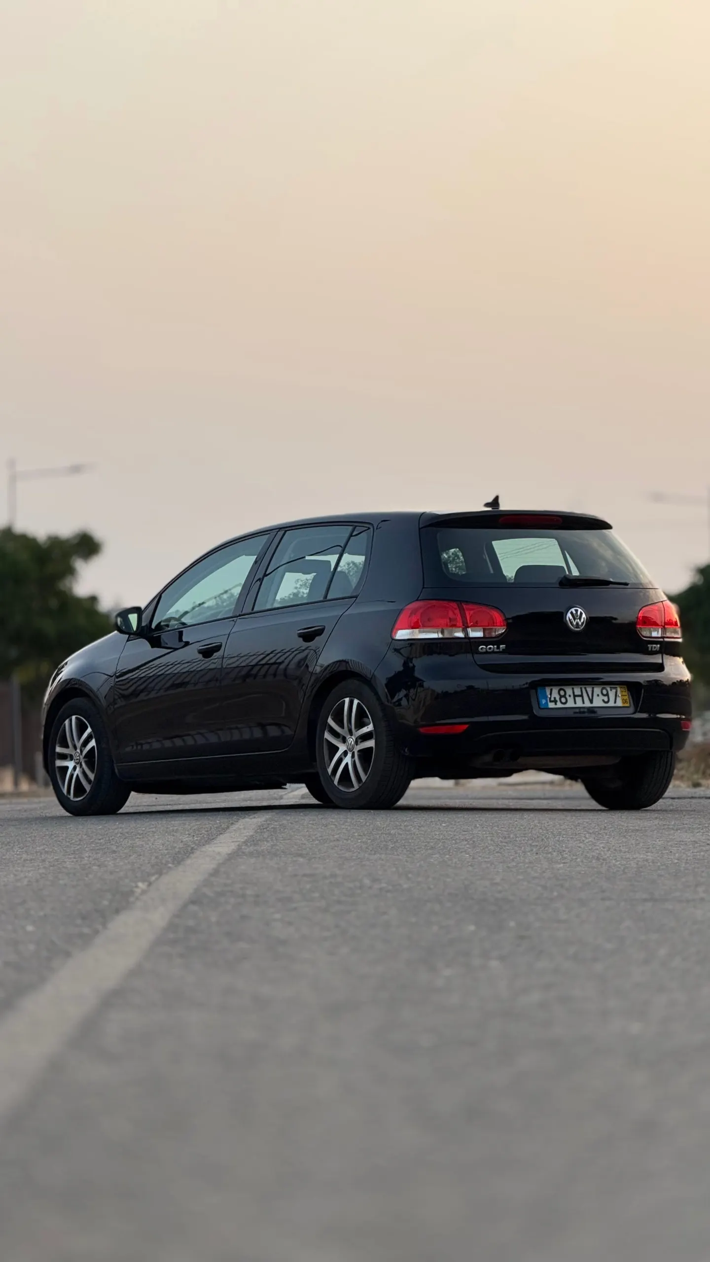 Volkswagen Golf 2.0 TDi Confortline 3