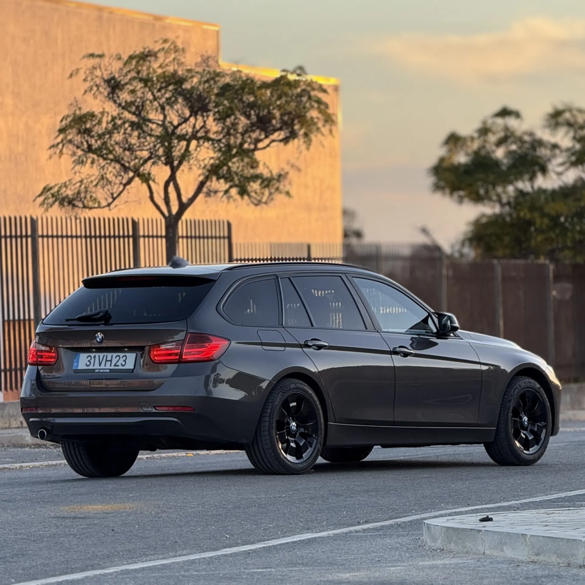 BMW 318 d Touring Line Modern 2