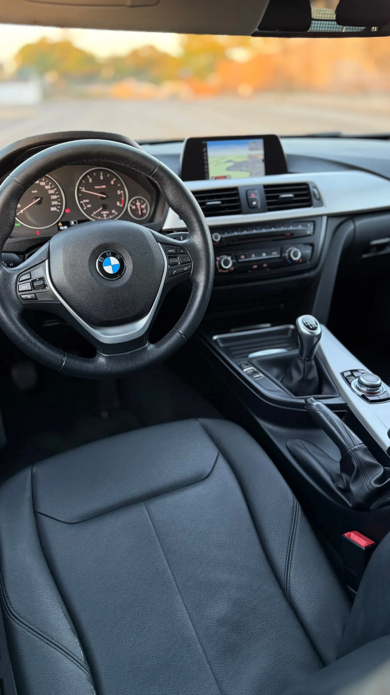 BMW 318 d Touring Line Modern 8