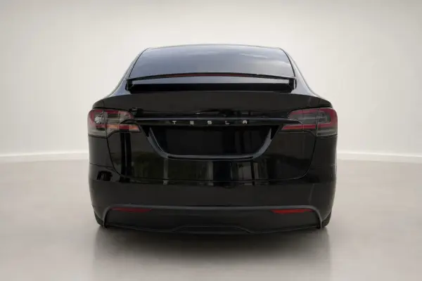 Tesla Model X 3