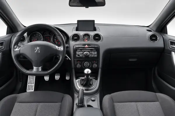 Peugeot RCZ 1.6 155 THP 8
