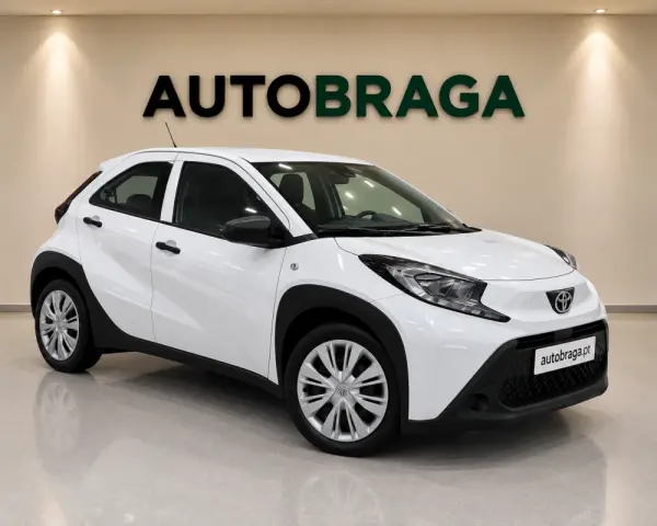 Toyota Aygo X 1.0 Play 1