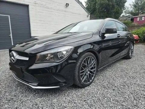 Mercedes-Benz CLA 180 Outro 2