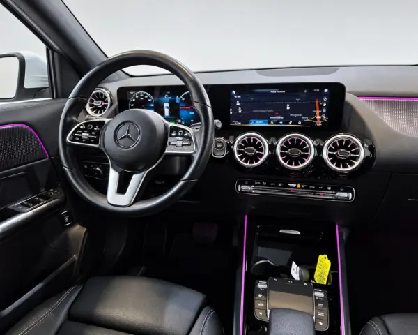 Mercedes-Benz EQA 250+ 9