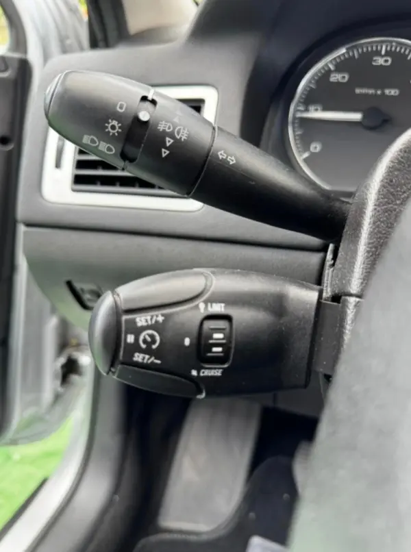 Peugeot 307 1.6 HDi Premium 12