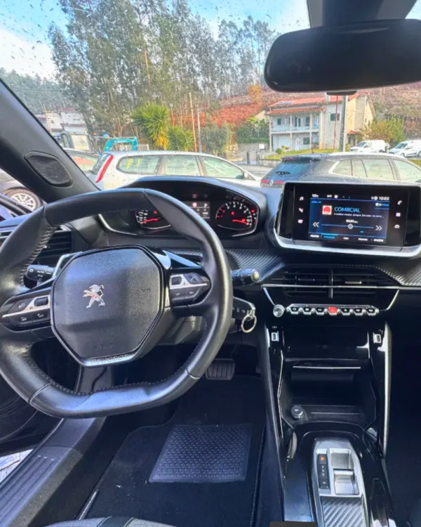 Peugeot 2008 1.5 BlueHDi Allure EAT8 5