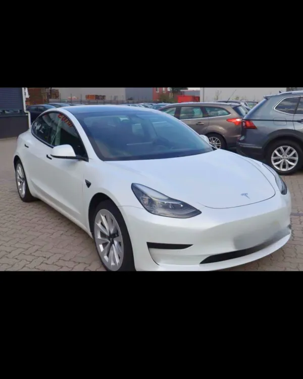 Tesla Model 3 Outro 3