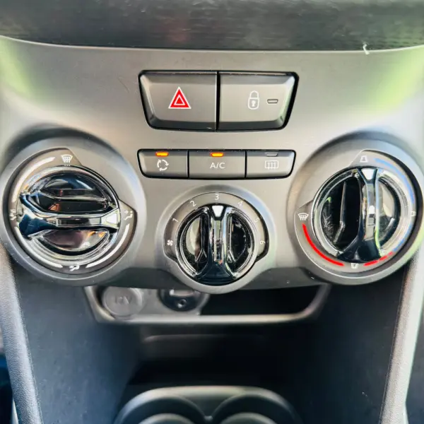 Peugeot 2008 1.2 PureTech Active 9
