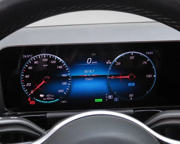 Mercedes-Benz EQA 250 9