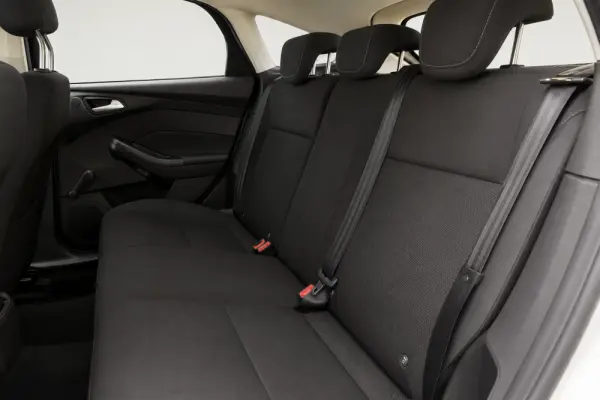 Ford Focus Outro 5