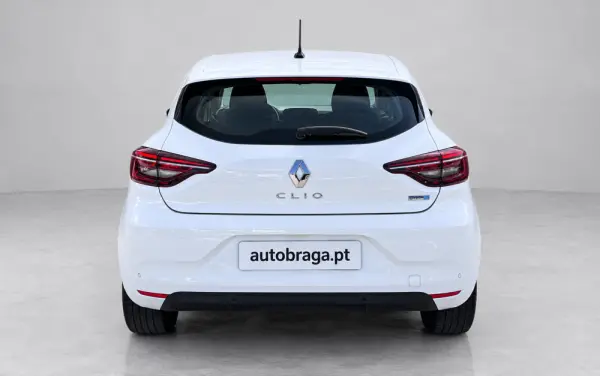Renault Clio 1.6 E-Tech Initiale Paris 4