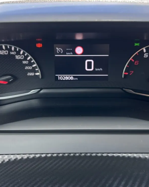 Peugeot 2008 1.2 PureTech Style 12