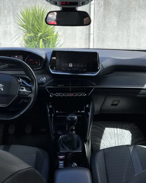 Peugeot 2008 1.2 PureTech Style 10