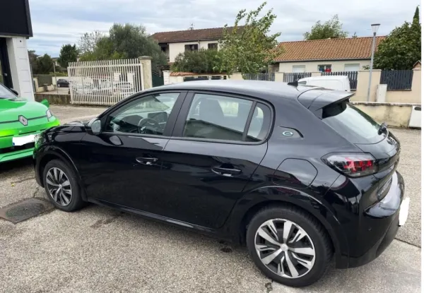 Peugeot e-208 50 kWh SE Style 3